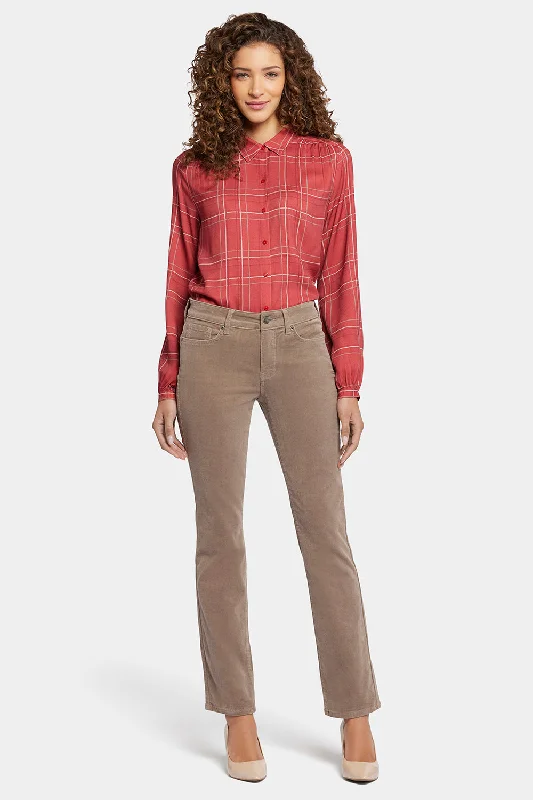 Marilyn Straight Pants In Petite - Saddlewood