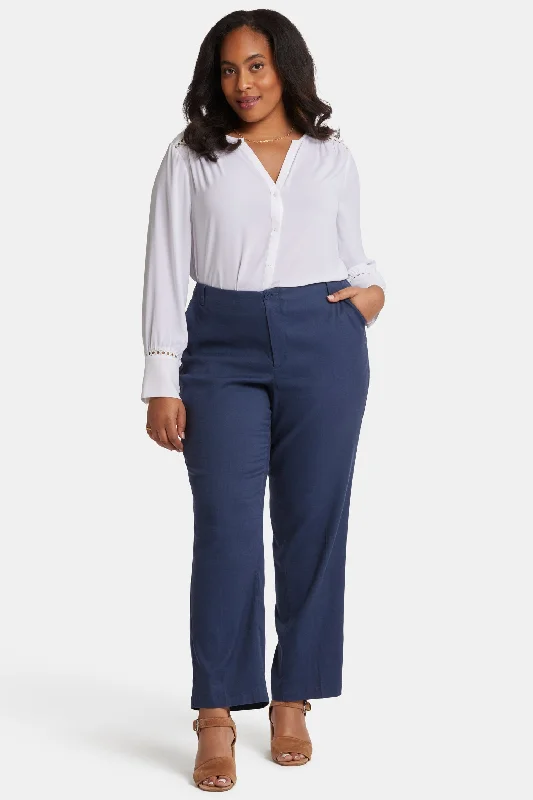 Marilyn Straight Pants In Plus Size - Oxford Navy